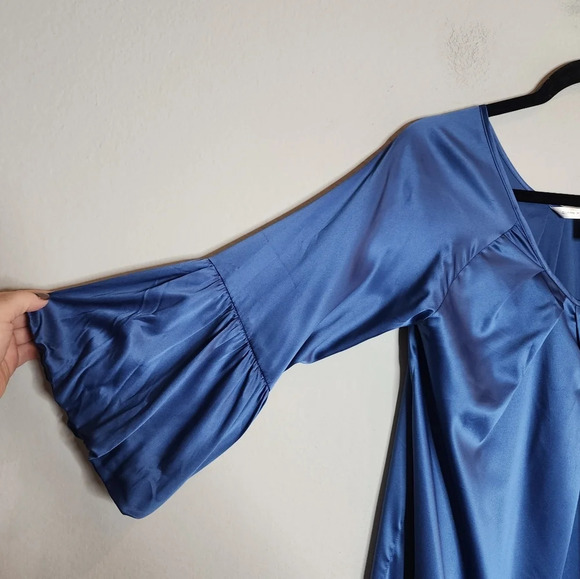Diane Von Furstenberg Silk Blue Mini Dress Size 4 Ruffle Hem Bubble Sleeves - Picture 5 of 16